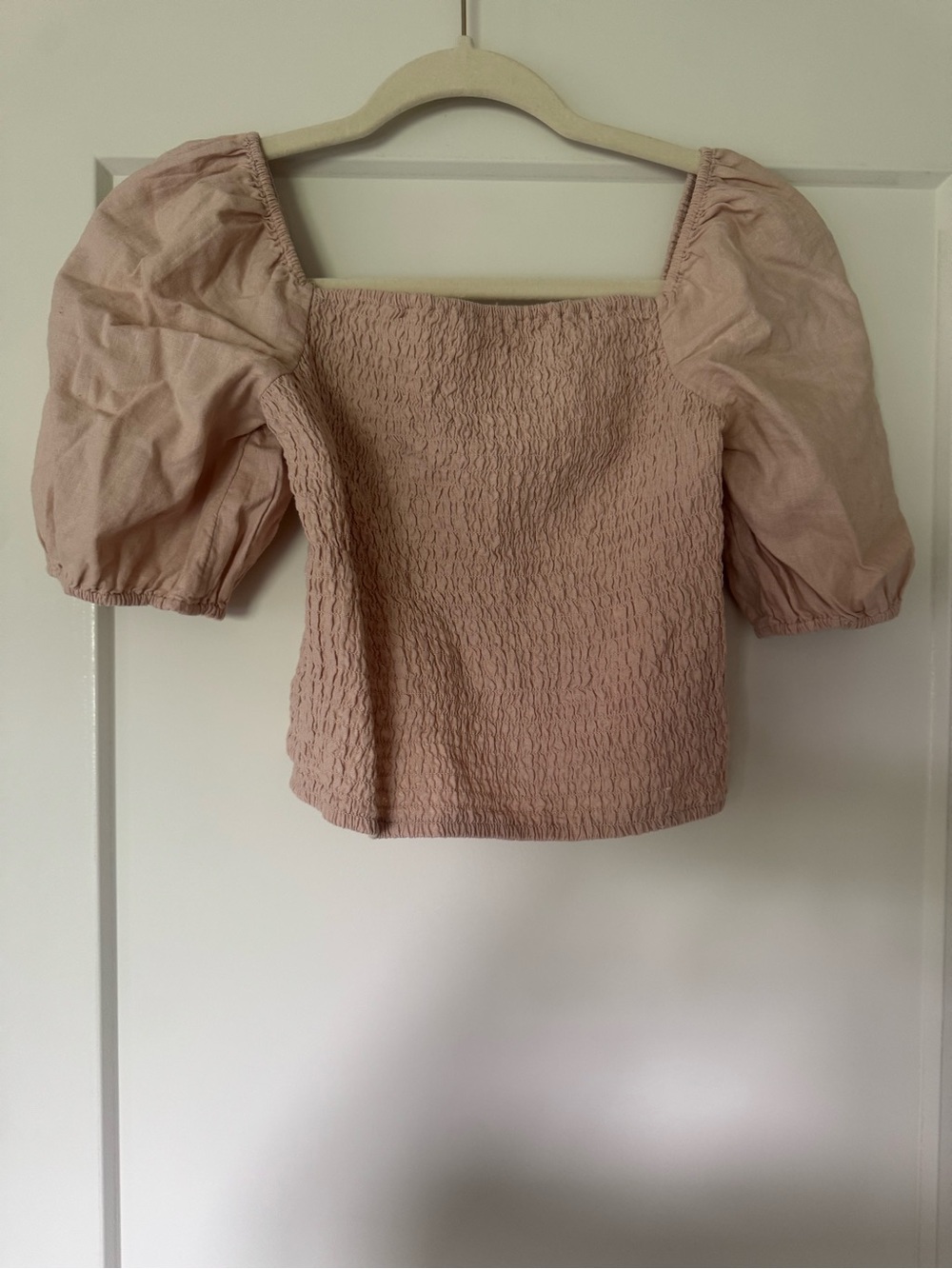 Abercrombie & Fitch Puff-Sleeve Smocked Crop Top - Light Pink